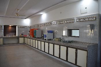 Fully Equipped Laboratory