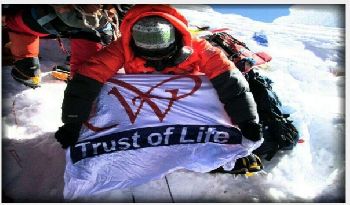 Trust of Life, at the top of the world. - MOUNT EVEREST