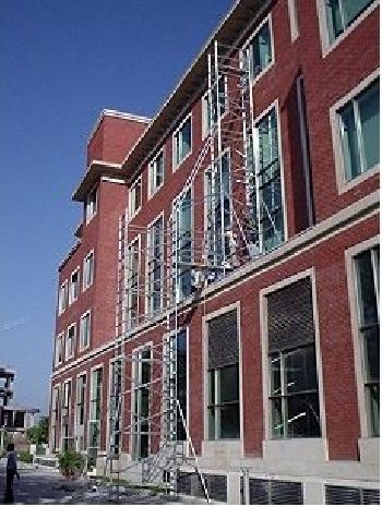 Aluminium Cantilever Tower erected on ledge - ITC Green Center, Gurgaon