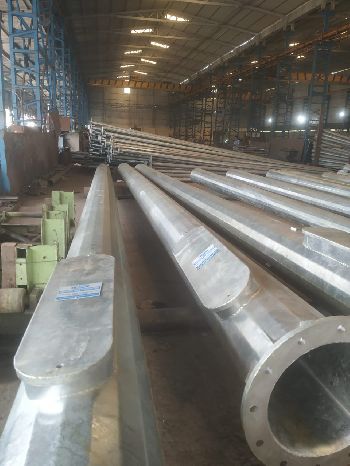 Polygonal high mast pole