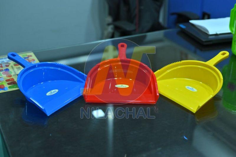 Red Plastic Cleaning Dustpan