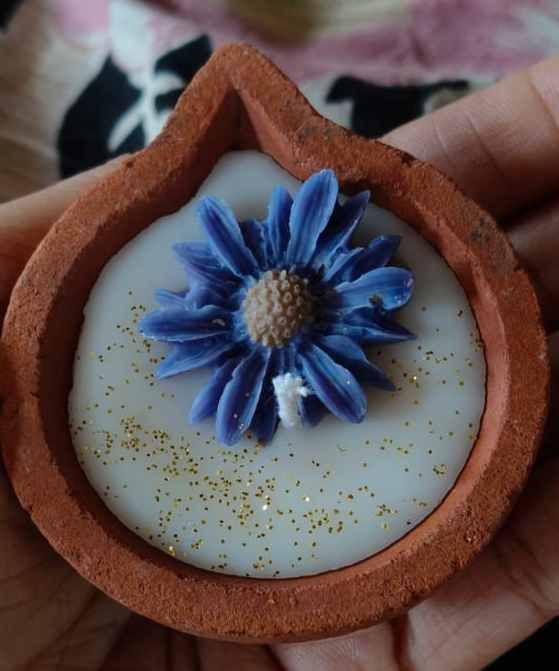 Flower Shape Terracotta Wax Candle