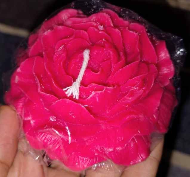 Rose Scented Wax Candle