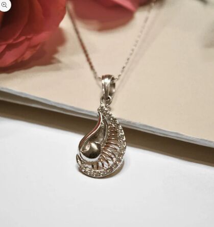 Elegant Tear Drop Diamond Pendant Necklace