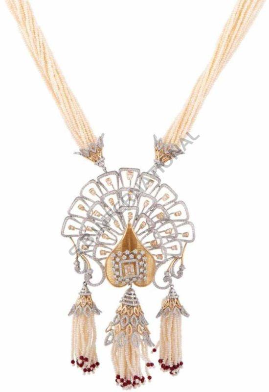 Luxurious Women Gold Pendant Set