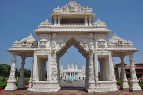 Triple Arch Dome Crown Marble Gate