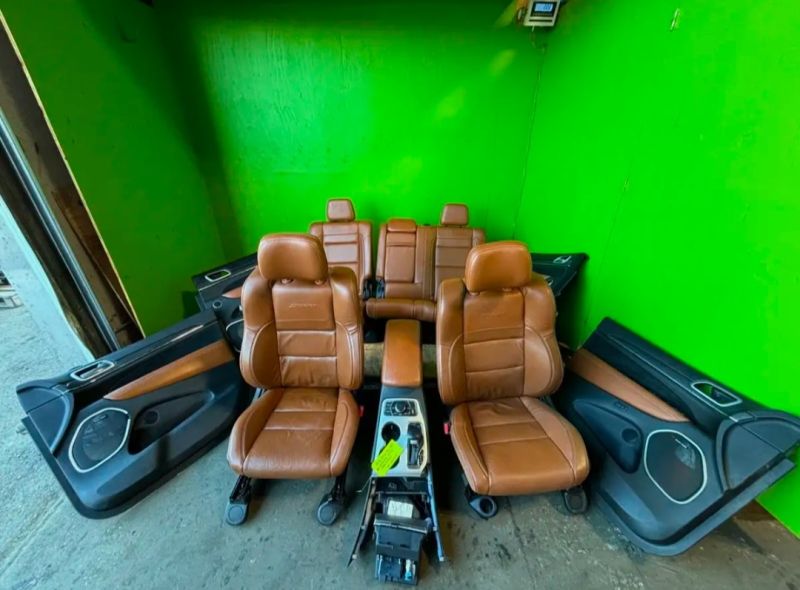 2016 Jeep Grand Cherokee Srt wk2 Oem Brown Interior Seats