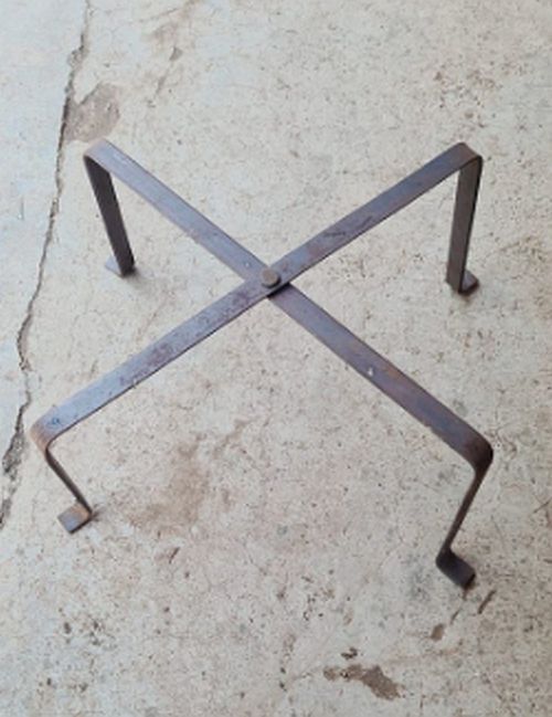 Iron Beehive Box Stand