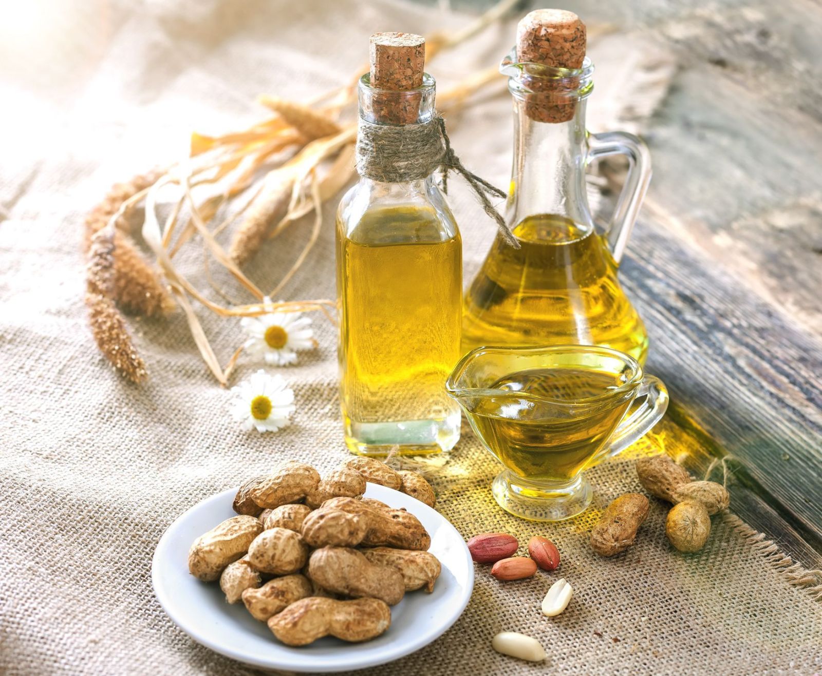 Wood Pressed Groundnut Oil