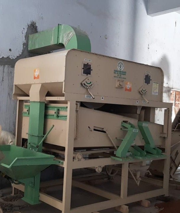 Pneumatic Seed Grader Cleaner Machine