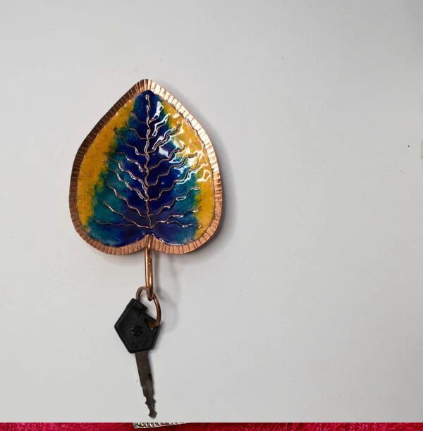Meenakari Key Holder Copper Enamel – Leaf Pattern