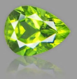 Peridot Stone – 4.98 Carat, Color :  green