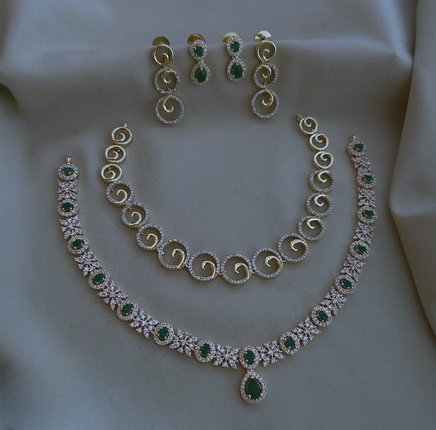 Gold Polish Short Necklace Combo Set