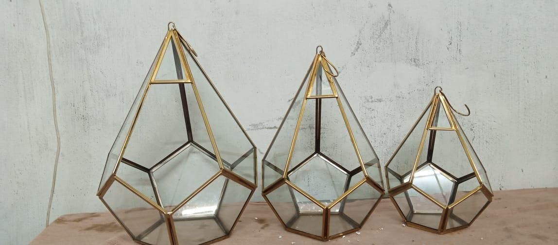 Metal Clyer Glass Pyramid Lantern