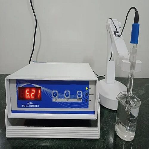 Digital PH Meter, Brand Name : Satmed for Laboratory