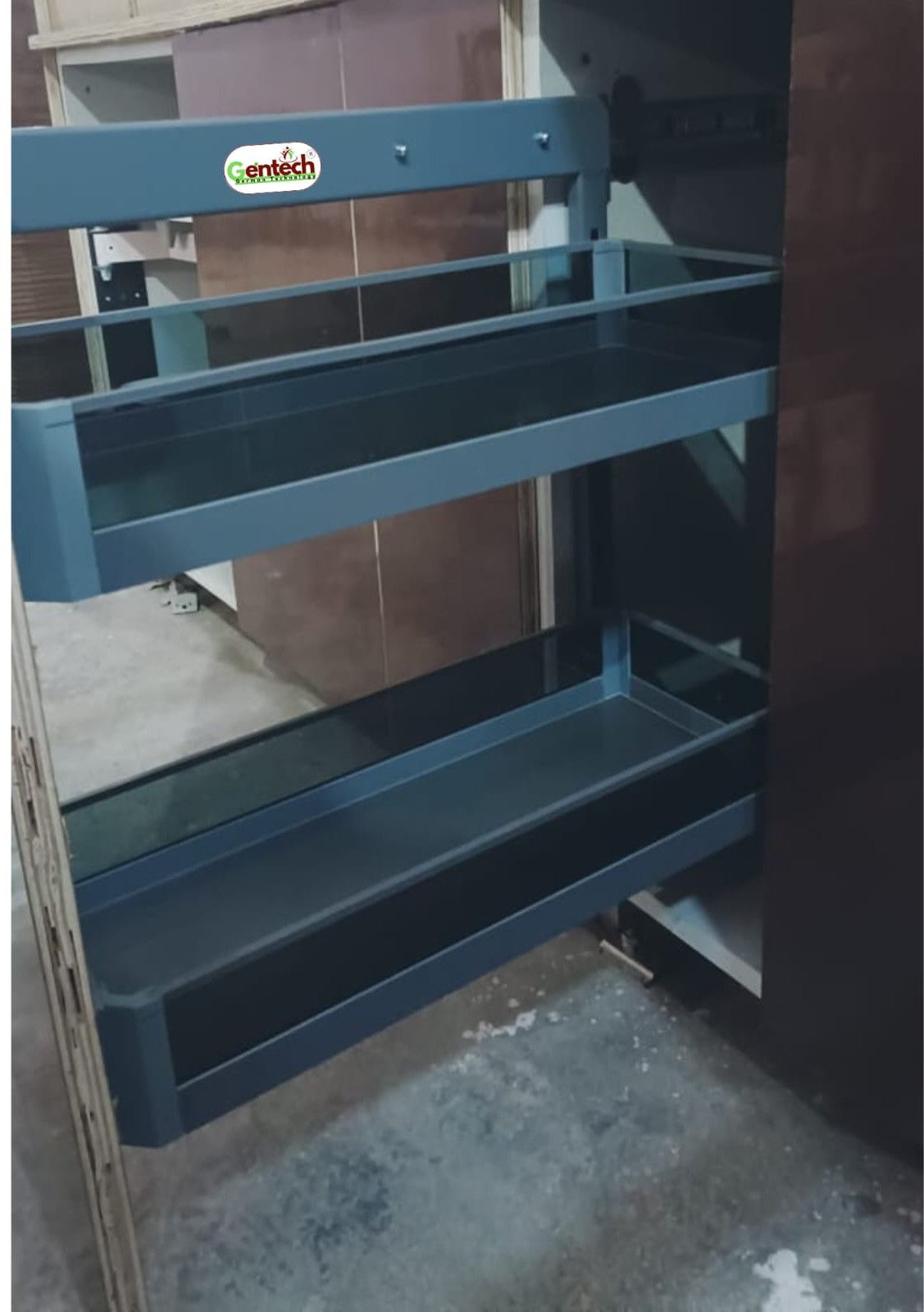 Glass Bottle Pull Out