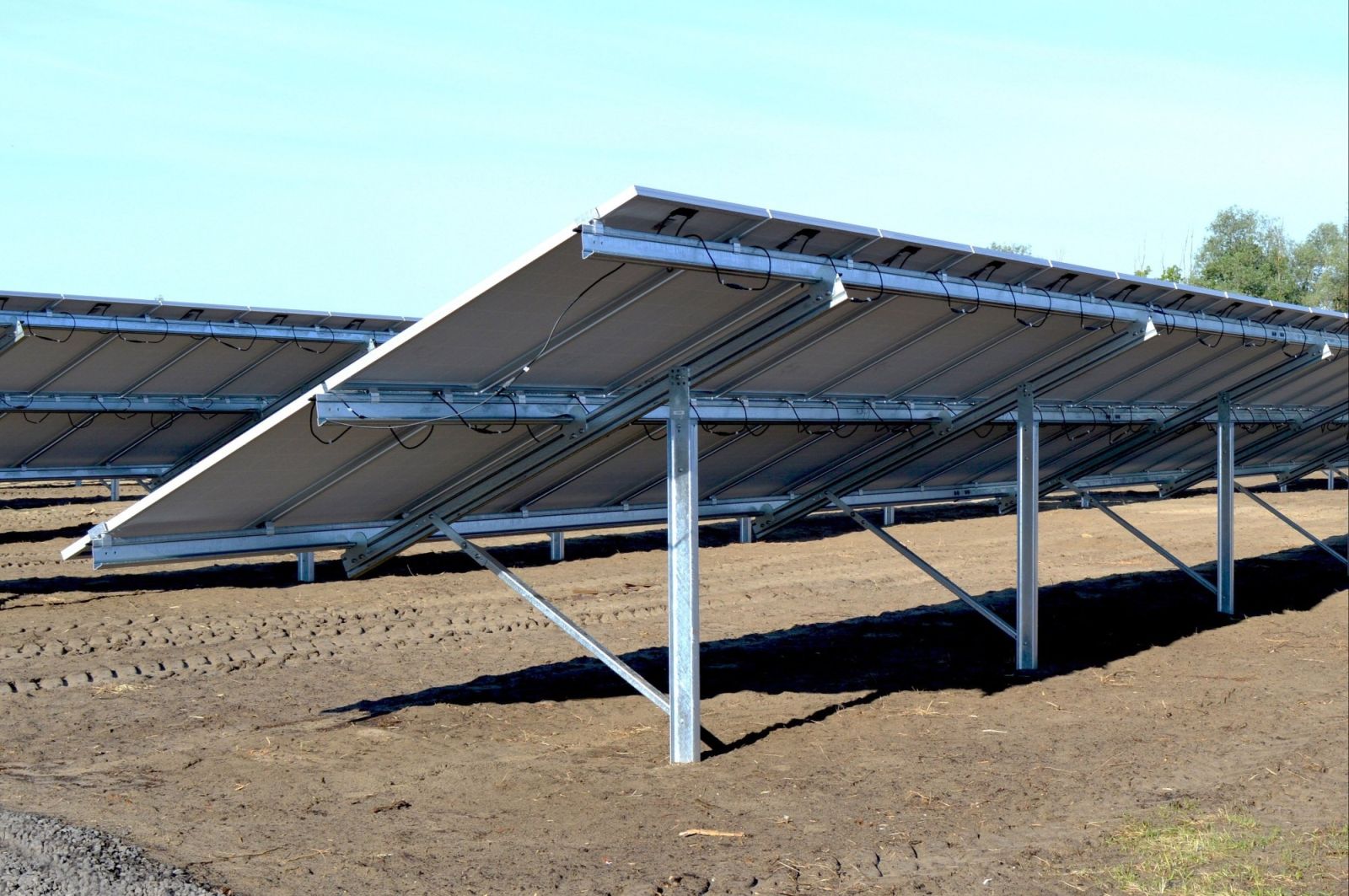 Ground Mounted Solar Panel Structure