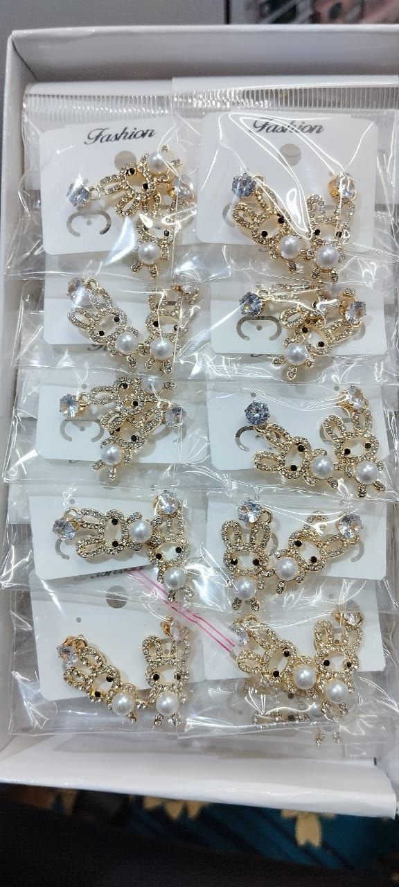 Ladies Beautiful Drop Earrings