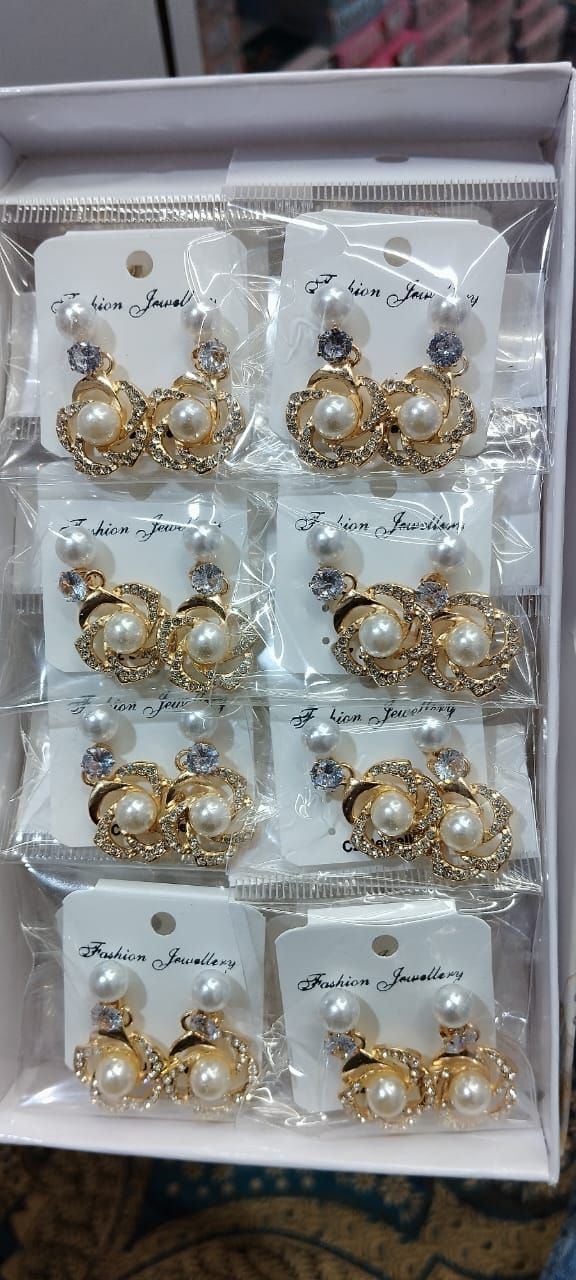 Ladies High Quality Drop Earrings