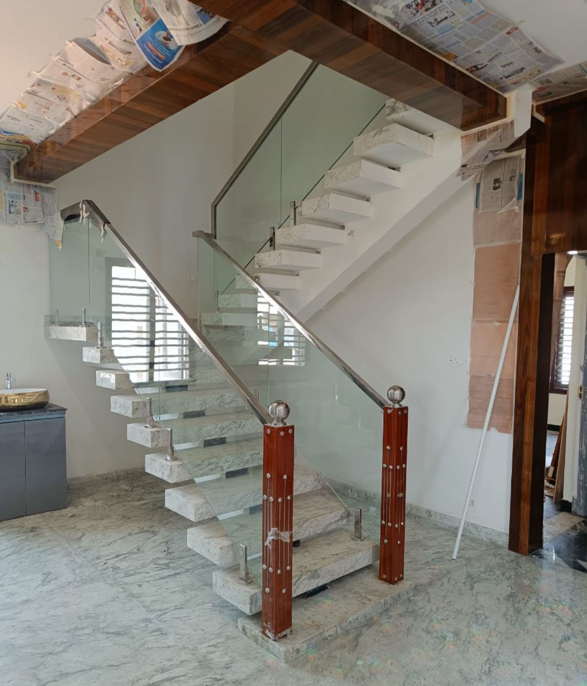 Wood Pillar Glass Duplex Railing