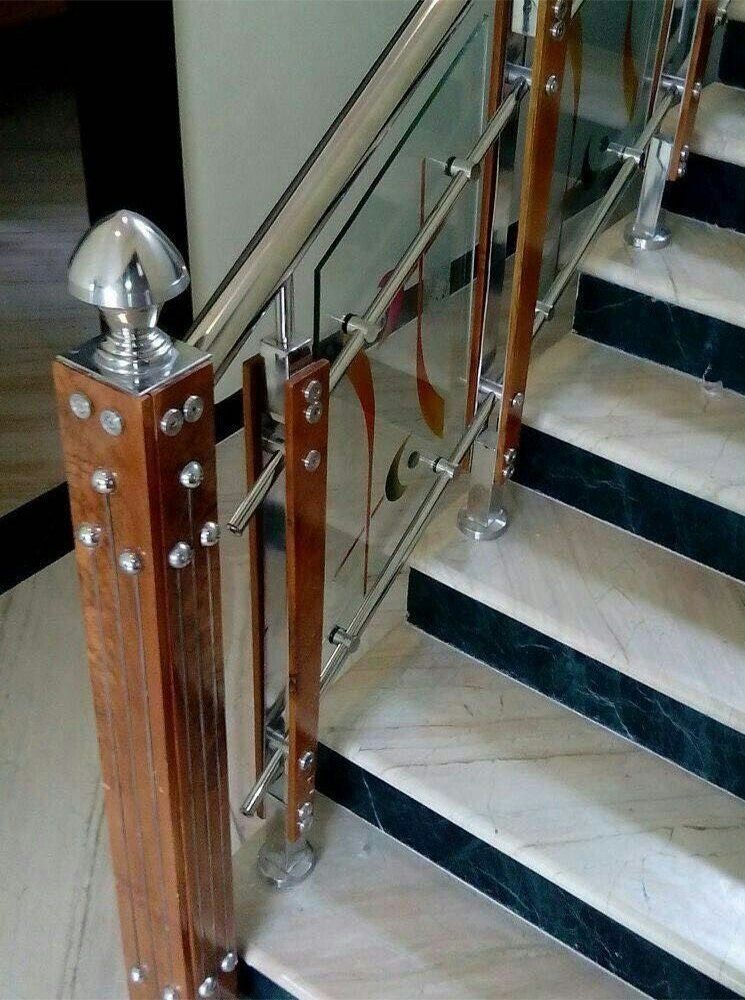Wood Pillar Glass Staircase Railing