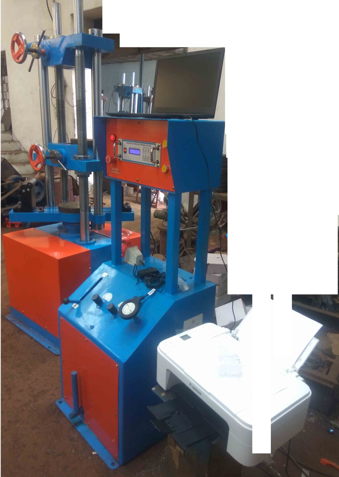 Computerized Universal Testing Machine