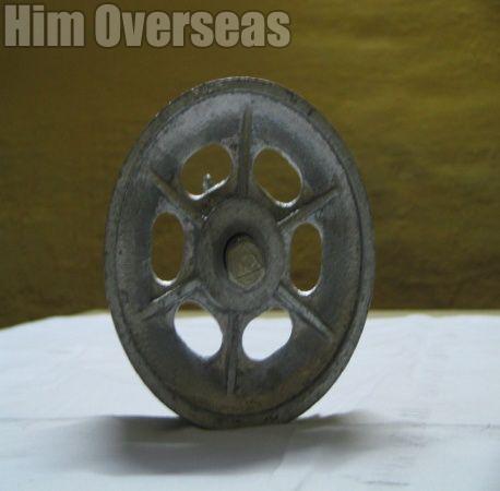 Polished Metal Alloy Casting V Groove Track Wheel, Color : Metalic