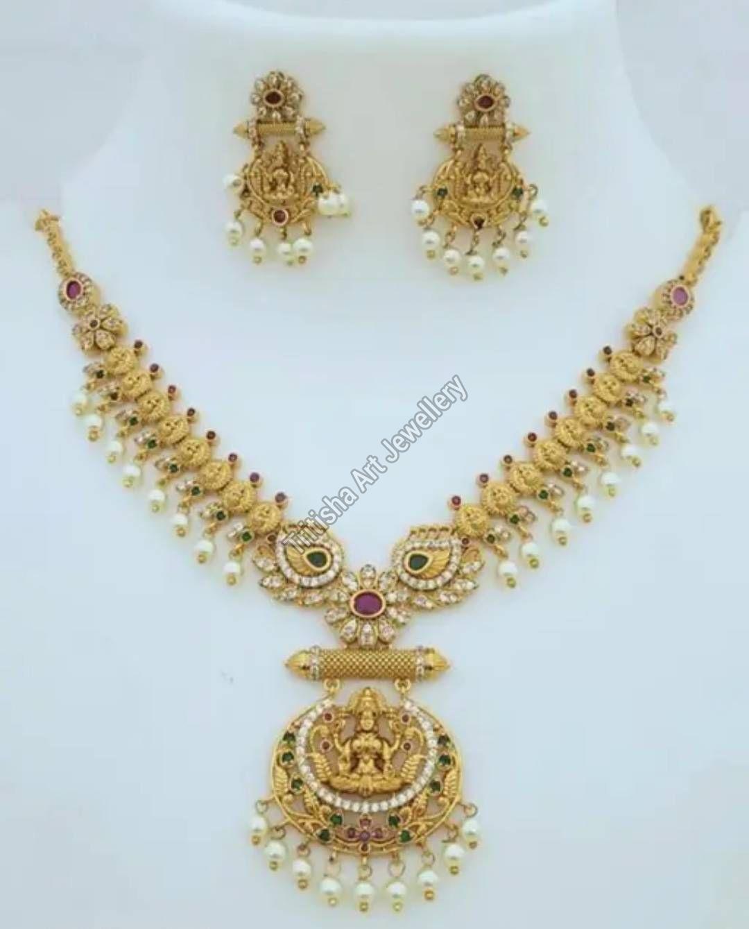 Artificial Golden Short Necklace Set