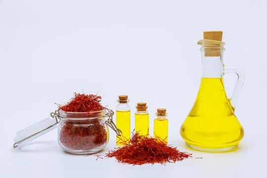 Saffron Oil