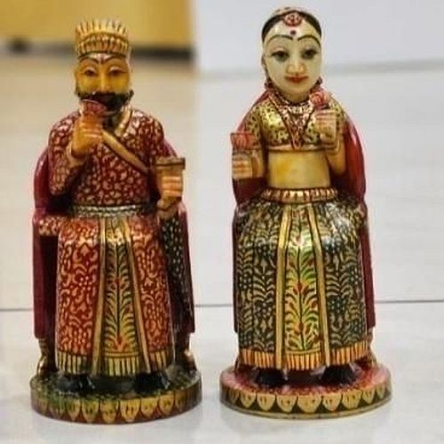 Decorative Bone Raja Rani Statue