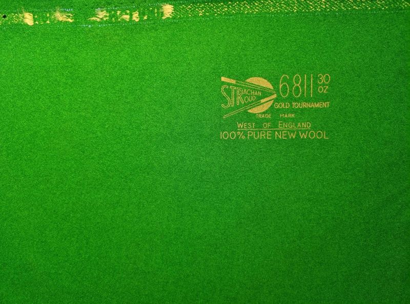 Strachan 6811 Snooker cloth- 30 OZ