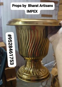 Polished Iron Wedding Decoration Metal Planter, Color : Gold