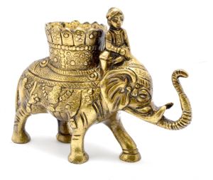 Carved Polished Brass Elephant Statue, Color : Golden