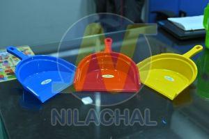 Red Plastic Cleaning Dustpan