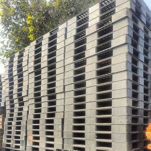 Industrial Black Plastic Pallet