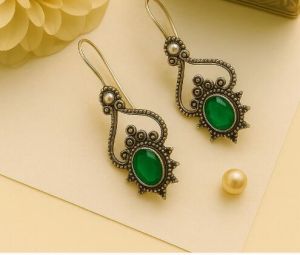 Ripple Curve: Silver Toned Green Stone Earring