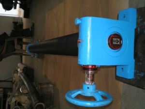 Jointed Axle Rubber Bow Roller