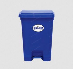 Plastic Blue Pedal Dustbins, Capacity : 10-20 Gallons For Indoor