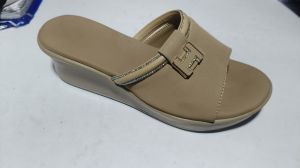 Synthetic Trendy Women Platform Sandal, Sole Material : EVA