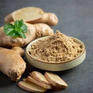 Spicy Light Brown Dehydrated Ginger Powder