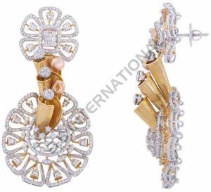 Elegant Ladies Gold Pendant Set, Brand Name : Taansrie Diamonds