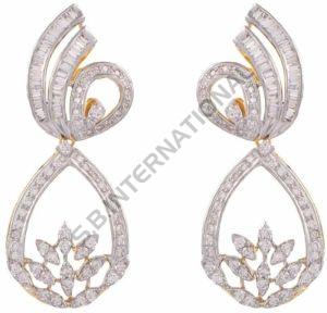 Gold Diamond Necklace Set, Packaging Type : Box