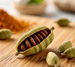 Whole Green Cardamom Seeds