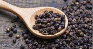 Natural Dried Black Paper, Shape : Whole, Round, Oval