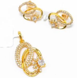 22KT New Design Gold Pendant Set Stone