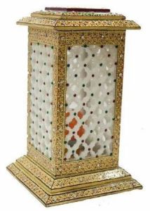 Handcrafted Floral Lattice Marble Lamp