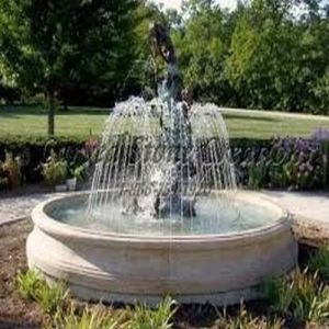 Jet Arch Garden Fountain Statue