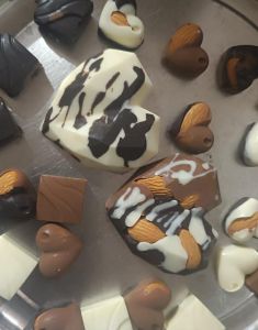 Homemade Chocolates, Color : Brown, Purity : 100 for Eating Use