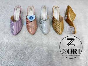 Traditional Ladies Leather Jutti, Brand Name : Zori