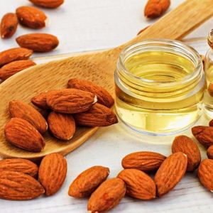Pure Almond Oil, Color : Pale Yellow, Purity : 100%, Form : Liquid